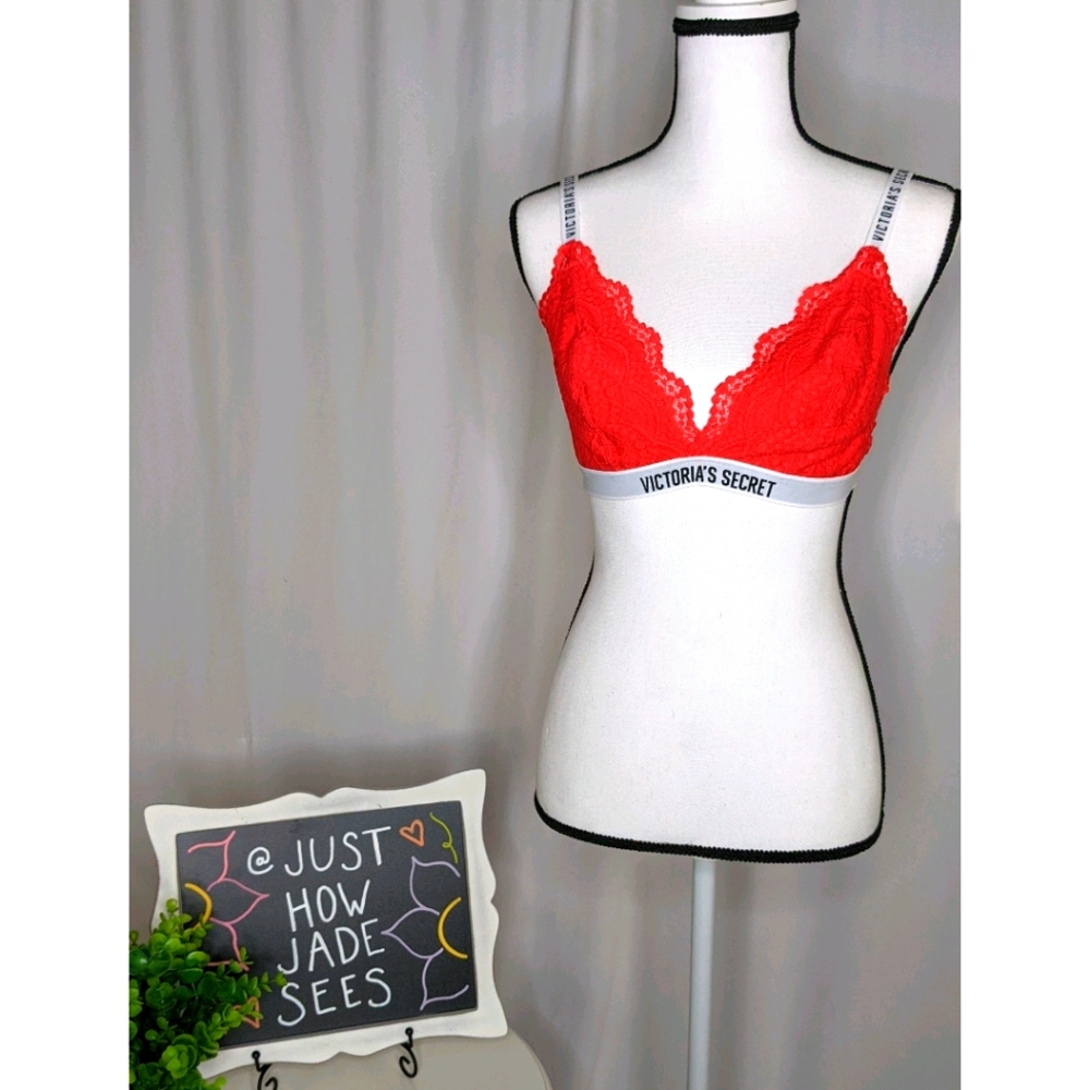 VICTORIA'S SECRET - Orange Lace Bralette